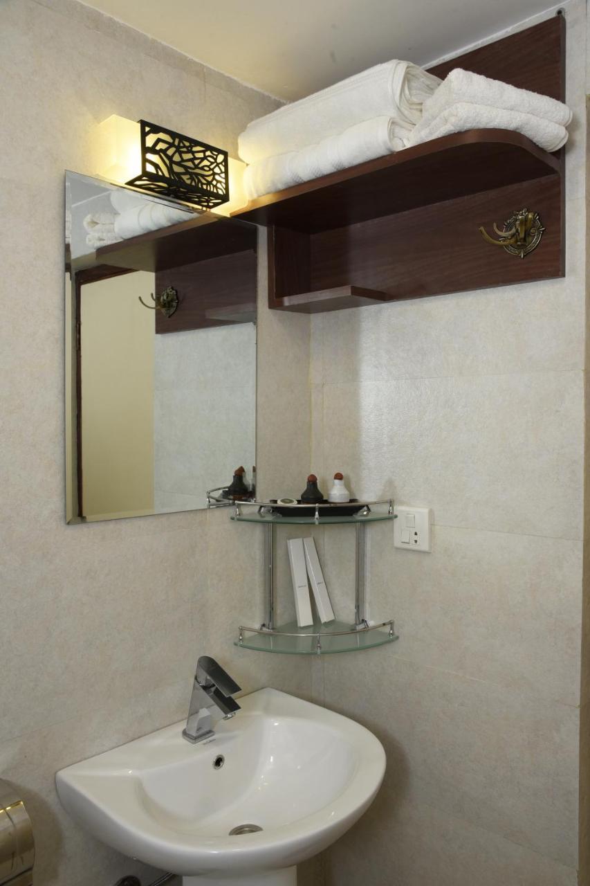 Hotel Ruza Nepal Катманду Экстерьер фото